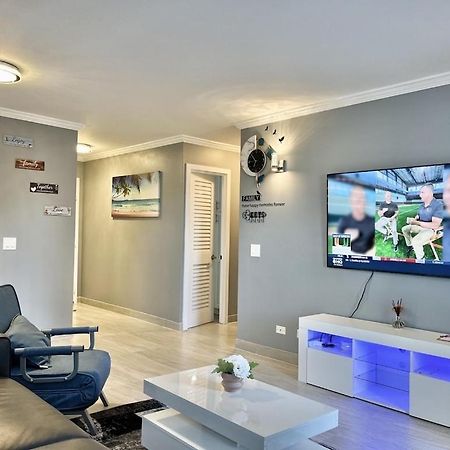 Waikiki Condo 2 Bedrooms 2 Bathrooms With 1 Free Parking Space Гонолулу Екстер'єр фото