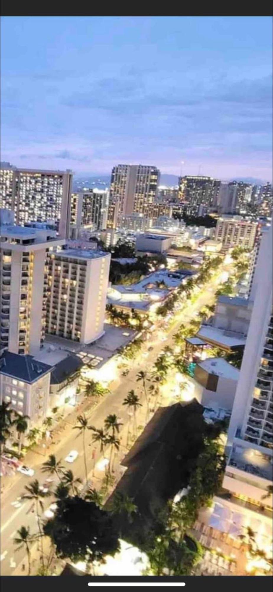 Waikiki Condo 2 Bedrooms 2 Bathrooms With 1 Free Parking Space Гонолулу Екстер'єр фото