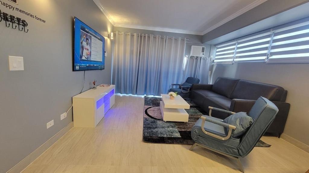 Waikiki Condo 2 Bedrooms 2 Bathrooms With 1 Free Parking Space Гонолулу Екстер'єр фото