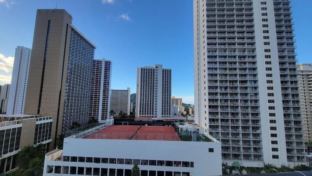 Waikiki Condo 2 Bedrooms 2 Bathrooms With 1 Free Parking Space Гонолулу Екстер'єр фото