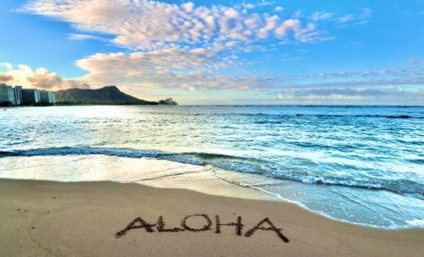 Waikiki Condo 2 Bedrooms 2 Bathrooms With 1 Free Parking Space Гонолулу Екстер'єр фото